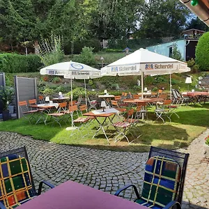 Landgasthof Gruener Baum Hotel