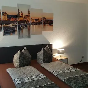 Apartmán Oder Dresden-neustadt Inkl Parkplatz Mit Balkon Oder Terrasse